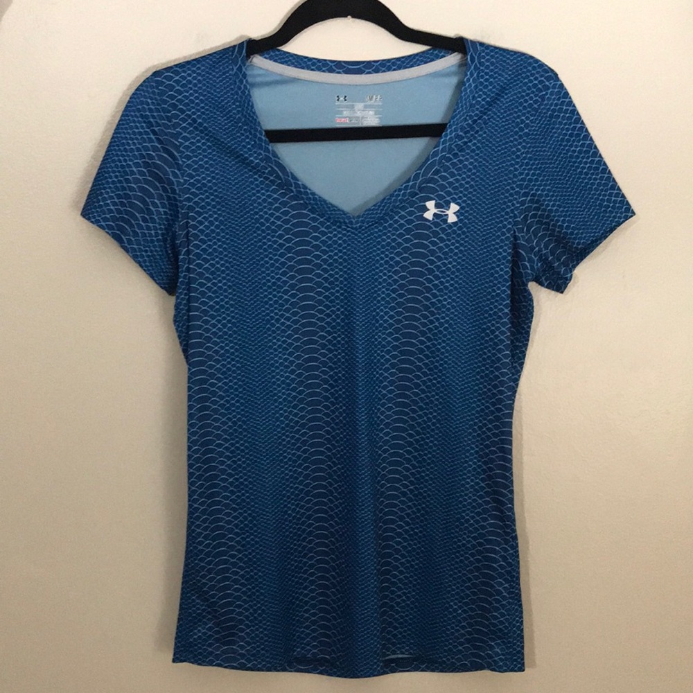 Like New‎ Under Armour Top. Small